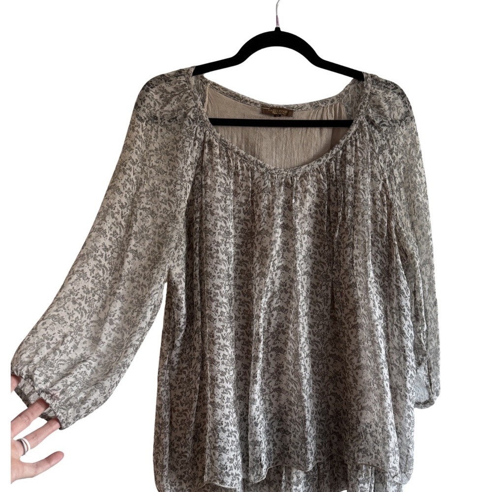 Chic Floral Silk Blouse